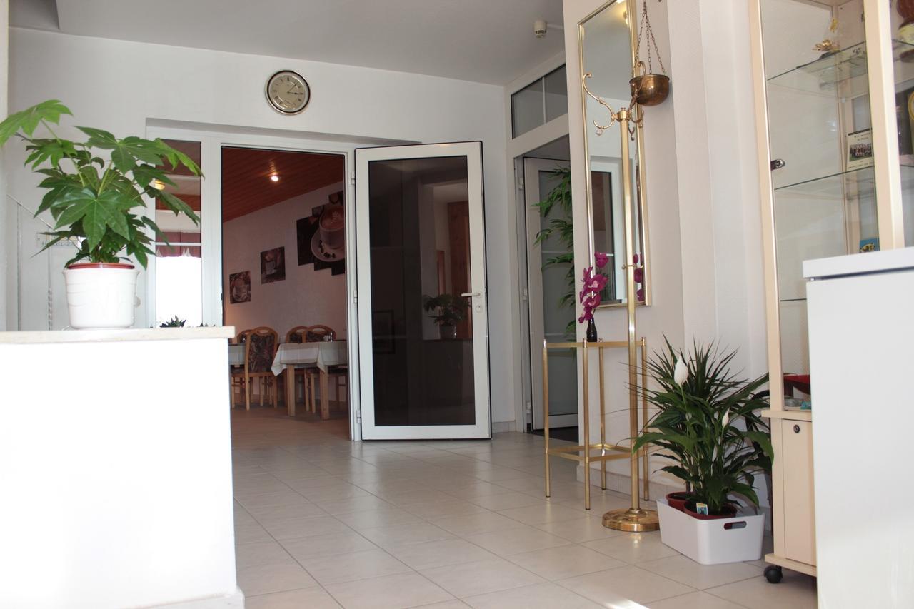 Hotel Stadt Pausa Bagian luar foto