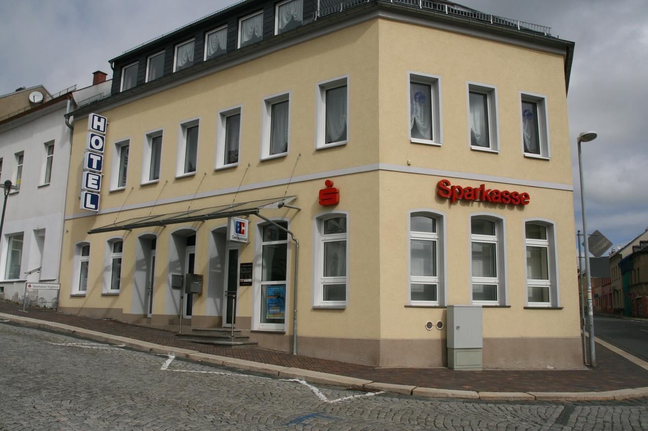 Hotel Stadt Pausa Bagian luar foto